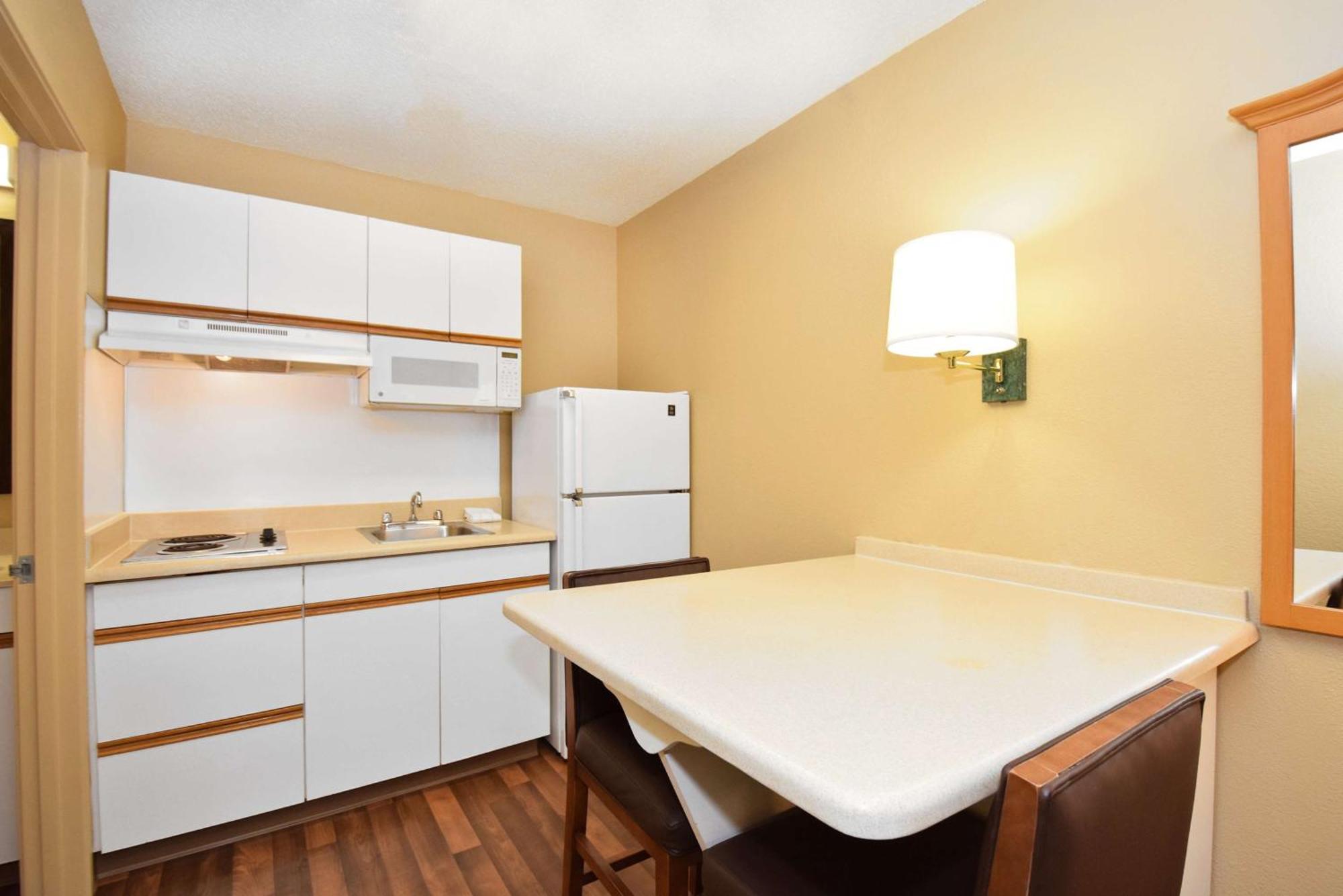 Extended Stay America Suites - San Antonio - Airport Exterior photo
