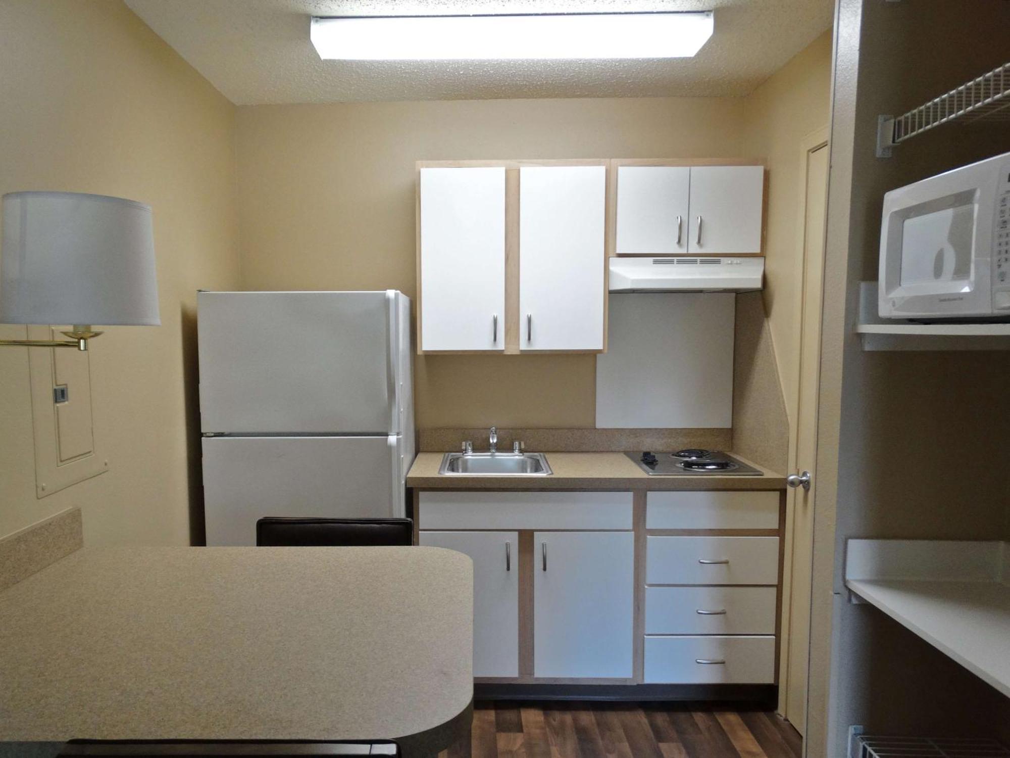 Extended Stay America Suites - San Antonio - Airport Exterior photo