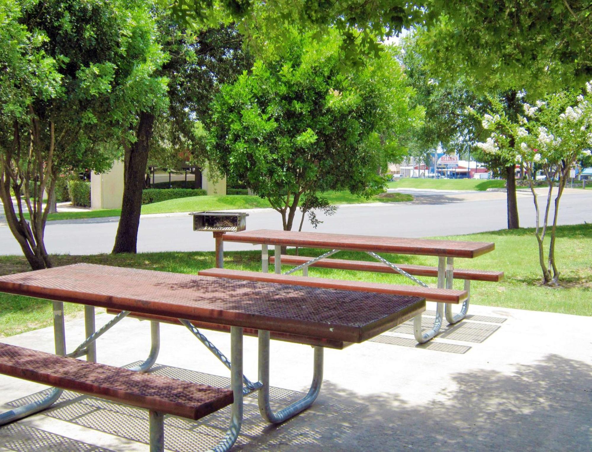 Extended Stay America Suites - San Antonio - Airport Exterior photo